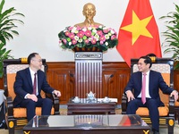 Bộ trưởng Bùi Thanh Sơn hoan nghênh Trung Quốc đưa Việt Nam vào danh sách thí điểm mở cửa du lịch