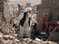 Người dân Afghanistan thiếu nước nghiêm trọng sau động đất