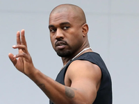 Kanye West bất ngờ tiết lộ mắc chứng tự kỷ