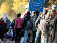 Đức tăng tốc trục xuất người di cư bất hợp pháp