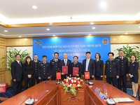 Vietnam, China boost customs cooperation in fighting smuggling