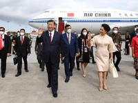 Phong cách thời trang trang nhã và thanh lịch của Phu nhân Tổng Bí thư, Chủ tịch nước Trung Quốc