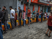 Người dân sơ tán từ Gaza thiếu nước trầm trọng tại thành phố Rafah, Ai Cập