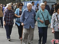 Tuổi thọ trung bình ở Trung Quốc dự kiến vượt 80 vào năm 2035
