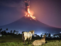 Philippines cảnh báo nguy cơ sức khỏe do khí độc từ núi lửa Mayon
