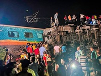 Tai nạn tàu hỏa ở Ấn Độ, ít nhất 120 người tử vong, 850 người bị thương