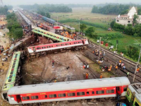 Gần 290 người thiệt mạng trong vụ tai nạn tàu hỏa tồi tệ nhất 20 năm qua ở Ấn Độ
