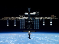 Tàu vũ trụ Dragon rời ISS để trở về Trái đất