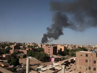Giao tranh ở Sudan bước vào tuần thứ 8, pháo kích, cướp bóc ở thủ đô Khartoum