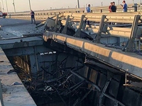 Cầu Crimea bị tấn công, ít nhất 2 người thiệt mạng