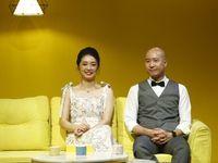 Vợ chồng nhạc trưởng Đồng Quang Vinh đến 'Hãy yêu nhau đi'