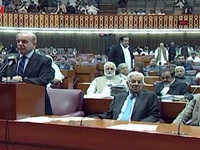 Tổng thống Pakistan giải tán Quốc hội
