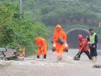 Trung Quốc gia hạn cảnh báo vàng về mưa bão