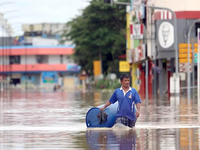 Gần 10.000 người sơ tán do lũ lụt tại Malaysia