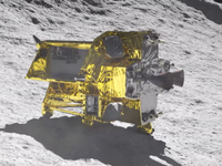 Tàu vũ trụ của Nhật Bản hạ cánh xuống mặt trăng