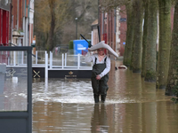 Vì sao Pháp, Đức và Anh ngập lụt nặng?