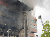 Cháy lớn nhấn chìm tòa nhà lịch sử trên quảng trường Pushkin ở thủ đô Nga