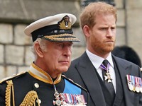 Bị chỉ trích thậm tệ, Hoàng tử Harry khuyên truyền thông tập trung vào sức khoẻ Vua Charles