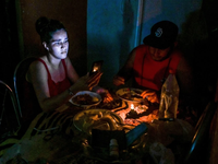 Người dân Cuba chật vật vì thiếu điện và nhiên liệu
