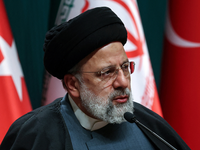 Iran tuyên bố sẽ đáp trả mạnh mẽ nếu bị 'bắt nạt'