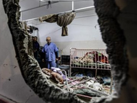WHO sơ tán bệnh nhân khỏi bệnh viện bị tấn công ở Dải Gaza