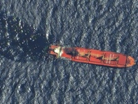 Houthi lại tấn công tàu trên Biển Đỏ