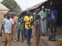 Ít nhất 287 học sinh Nigeria bị các tay súng bắt cóc khỏi trường học