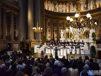 Que Huong Choir participates in Paris International Choir Festival