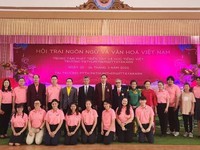 Vietnamese language and culture summer camp held in Thailand
