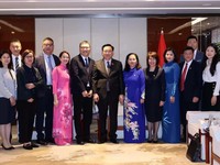 NA chairman meets with Chinese groups' executives