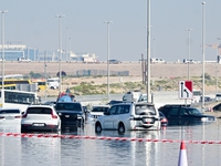 UAE bắt đầu dọn dẹp sau trận lũ lịch sử