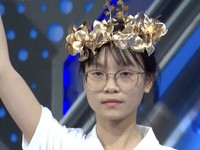 Road to Mount Olympia: Hanoi female student wins laurel wreath thanks to helper question