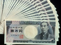 Đồng Yen tăng mạnh sau chiến thắng của ông Shinzo Abe