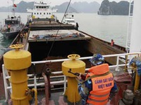 Bắt giữ tàu chở 3.000 tấn quặng trái phép