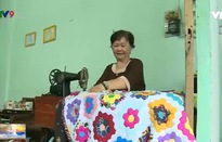 Người phụ nữ hơn 10 năm may mền tặng người nghèo ở Cần Thơ