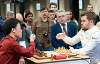 Lê Quang Liêm cầm hoà "Vua cờ" Magnus Carlsen