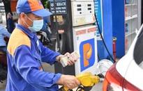 Đề xuất giảm 50% thuế tiêu thụ đặc biệt, VAT với xăng dầu
