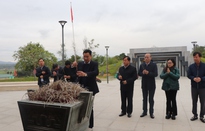 Đoàn công tác Đài Truyền hình Việt Nam dâng hương Đền thờ liệt sĩ tại Chiến trường Điện Biên Phủ và Nghĩa trang liệt sĩ A1