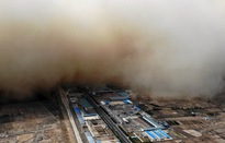 Trung Quốc cảnh báo bão cát