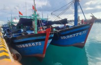 Trung tâm Dịch vụ hậu cần - Kỹ thuật đảo Trường Sa giúp tàu cá Bình Định khắc phục sự cố trên biển