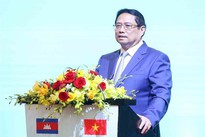 Vietnamese, Cambodian PMs attend investment forum