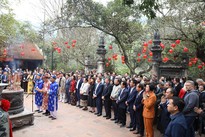 Foreign diplomats join friendship spring tour in Hanoi