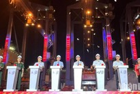 Politburo member Nguyen Van Nen launches new year operations at Tan Cang-Cat Lai Port