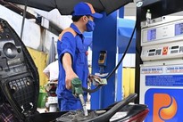 Petrol prices up more than 700 VND per litre​