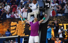 Thắng nghẹt thở Shapovalov, Nadal vào bán kết Australia mở rộng
