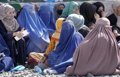 Taliban yêu cầu MC nữ phải che mặt khi lên sóng truyền hình
