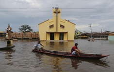 Gần 300.000 người dân Brazil mất sinh kế do lũ lụt