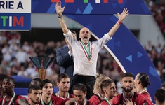 HLV Stefano Pioli và quả ngọt khi giúp AC Milan vô địch Serie A