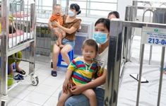 Số trẻ mắc tay chân miệng ở Hà Nội tăng gấp 4 lần