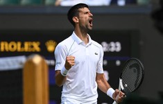 Novak Djokovic ngược dòng ngoạn mục trước Jannik Sinner tại tứ kết Wimbledon